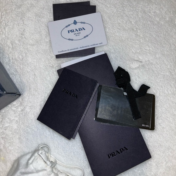 Prada Saffiano Leather mini envelope bag. - Picture 4 of 17